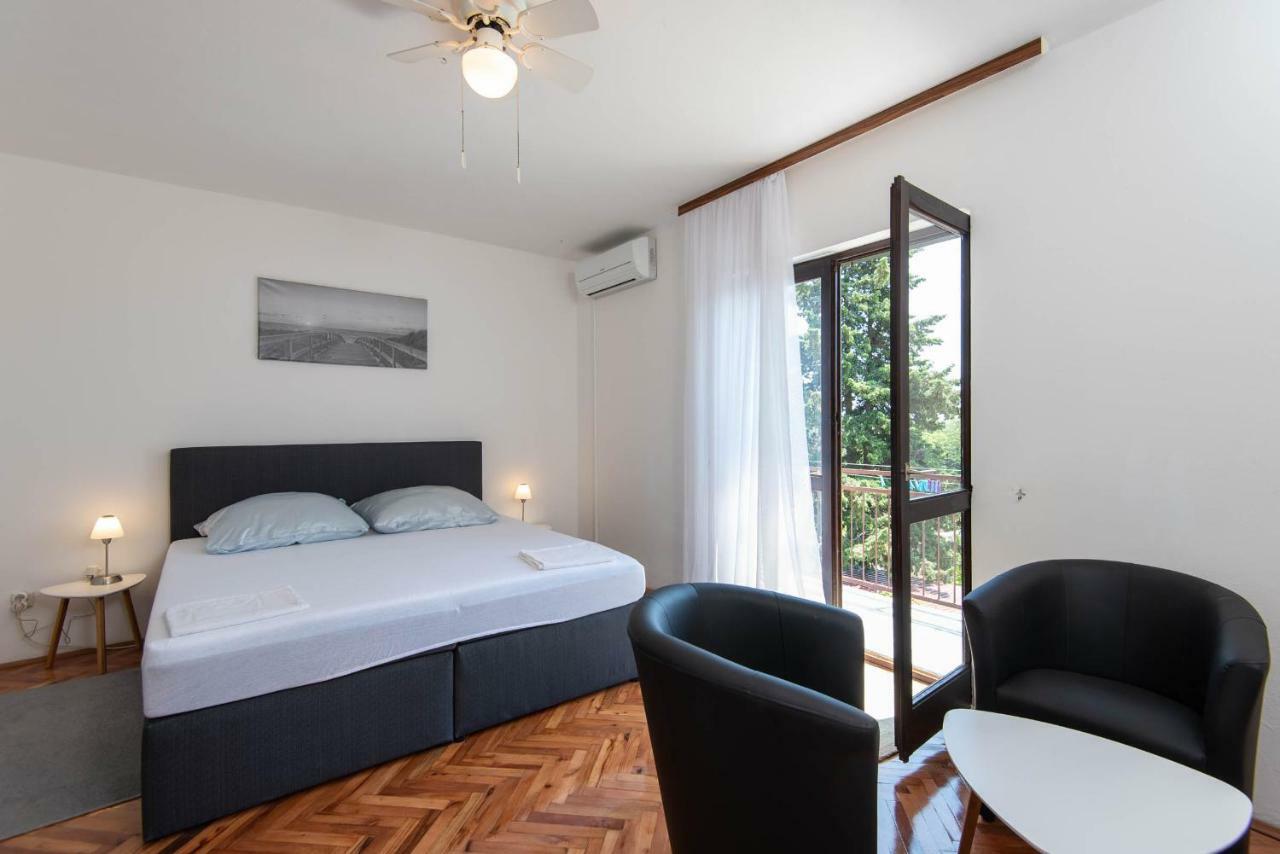 Apartments Ljiljana Orebic Bagian luar foto