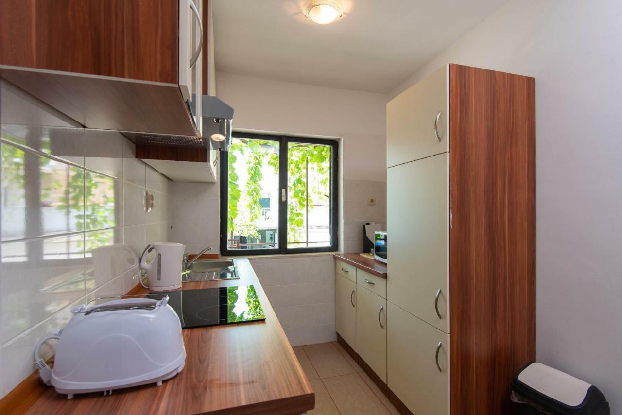 Apartments Ljiljana Orebic Bagian luar foto
