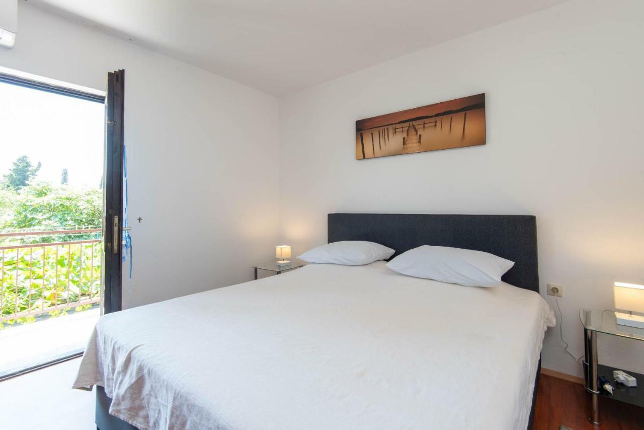 Apartments Ljiljana Orebic Bagian luar foto